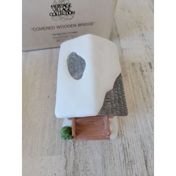 Dept 56 65315 Covered Wooden Bridge Village accessory Xmas - Picture 3 of 6